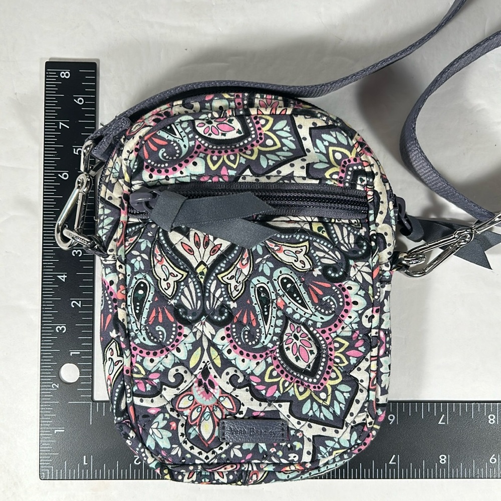 Vera Bradley Small Convertible Crossbody Bonbon Medallion.